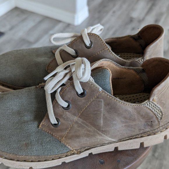 Born Leather Canvas Shoes - Picture 8 of 8